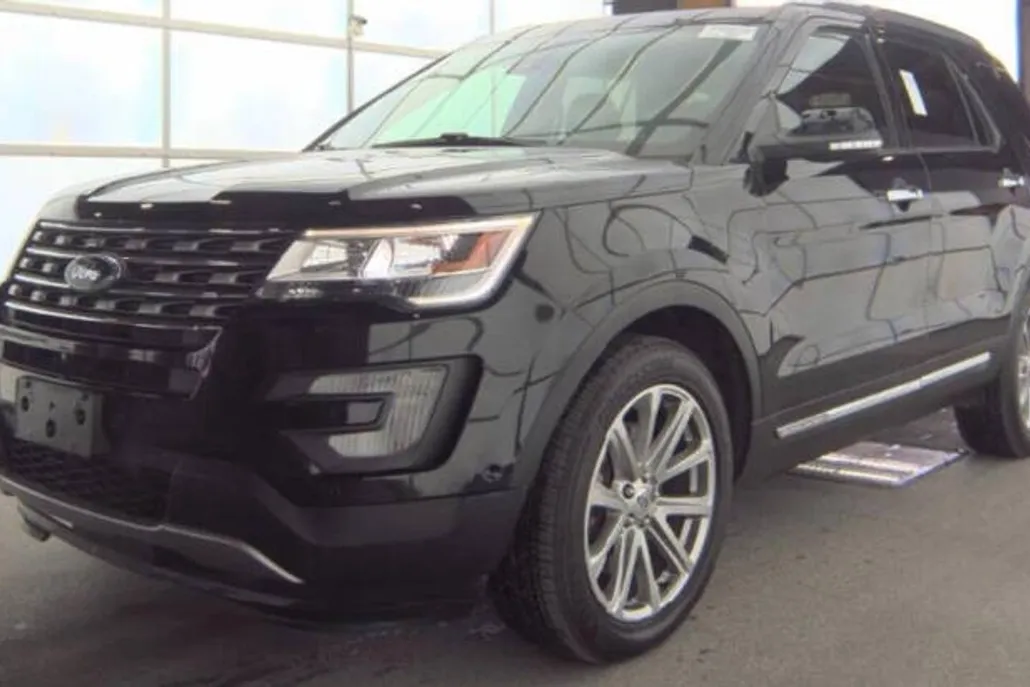 2017 Ford Explorer Limited photo 1