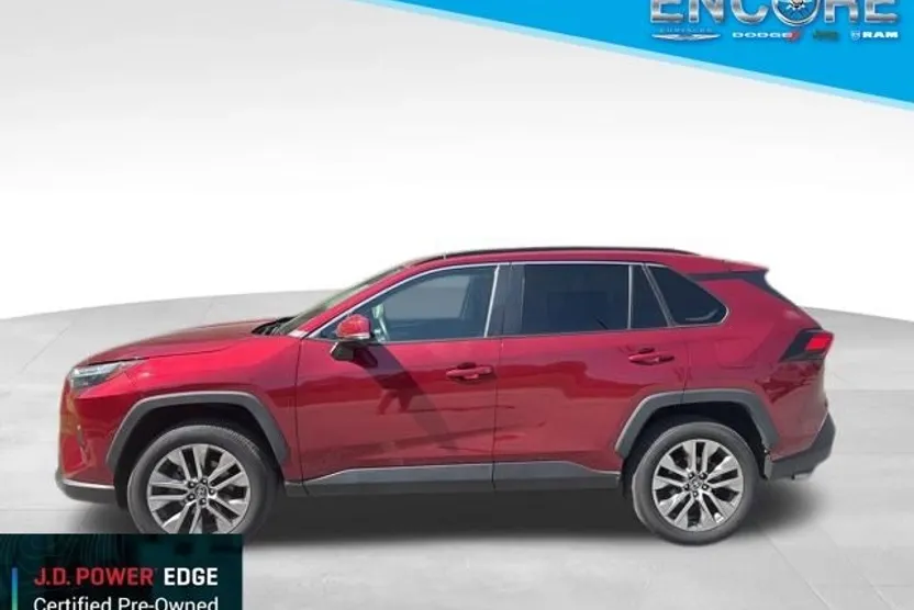 2022 Toyota RAV4 XLE Premium photo 1