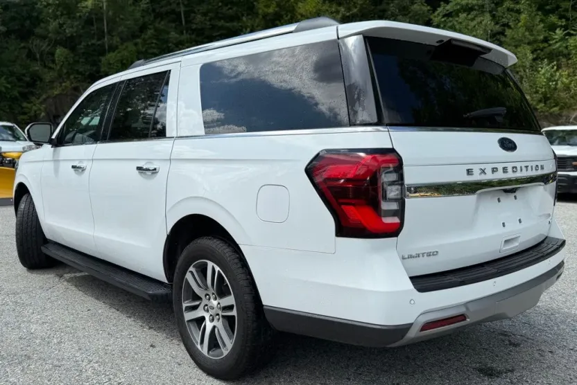 2024 Ford Expedition MAX Limited photo 1