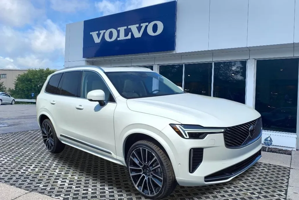2026 Volvo XC90 photo 1