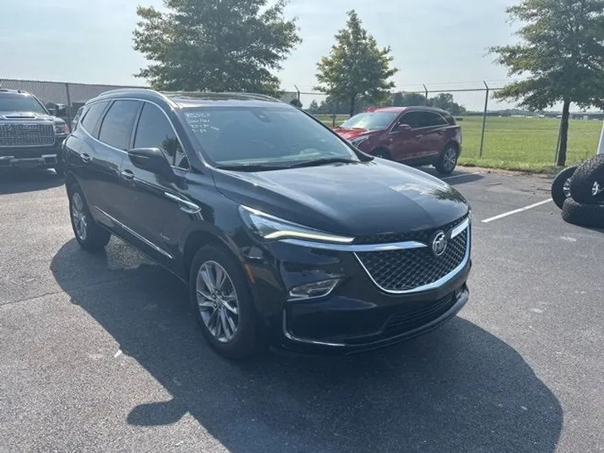 2023 Buick Enclave Avenir photo 1