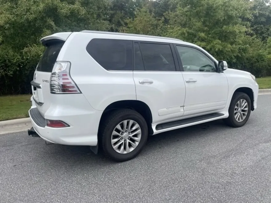 2018 Lexus GX 460 photo 1