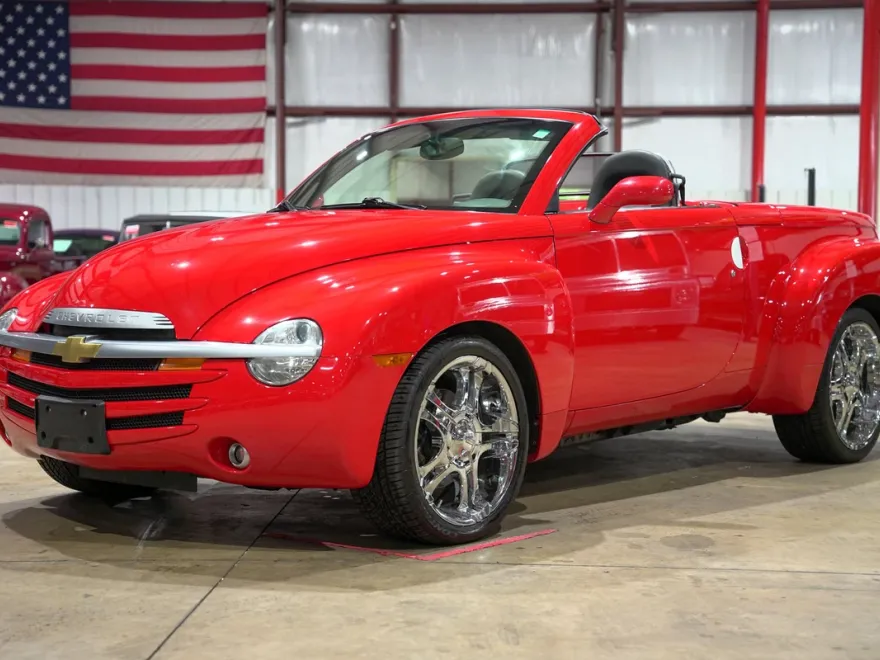 2003 Chevrolet SSR photo 1