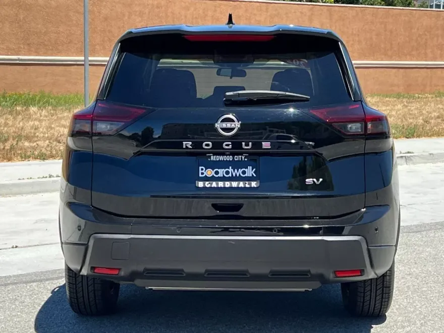 2024 Nissan Rogue SV photo 1