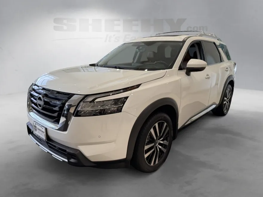 2023 Nissan Pathfinder Platinum photo 1