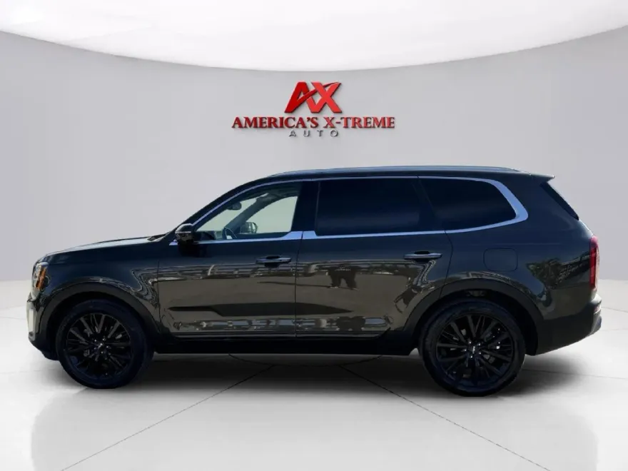 2022 Kia Telluride SX photo 2