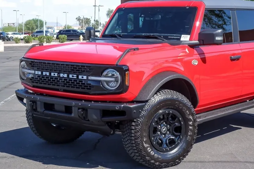 2024 Ford Bronco Wildtrak photo 1