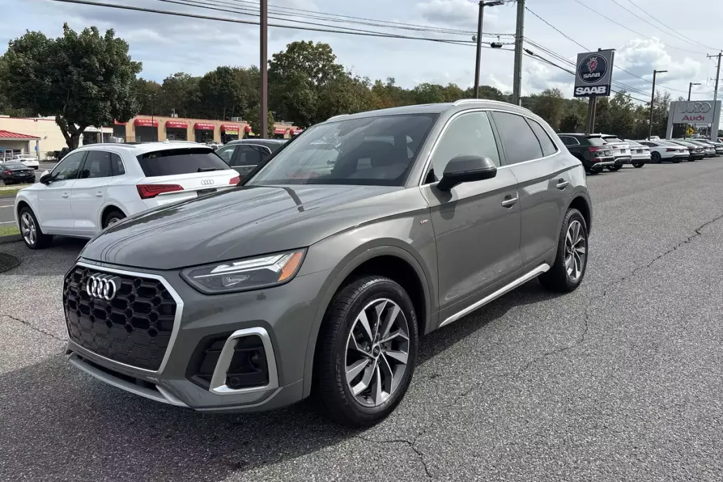 2023 Audi Q5 S line Premium Plus photo 1