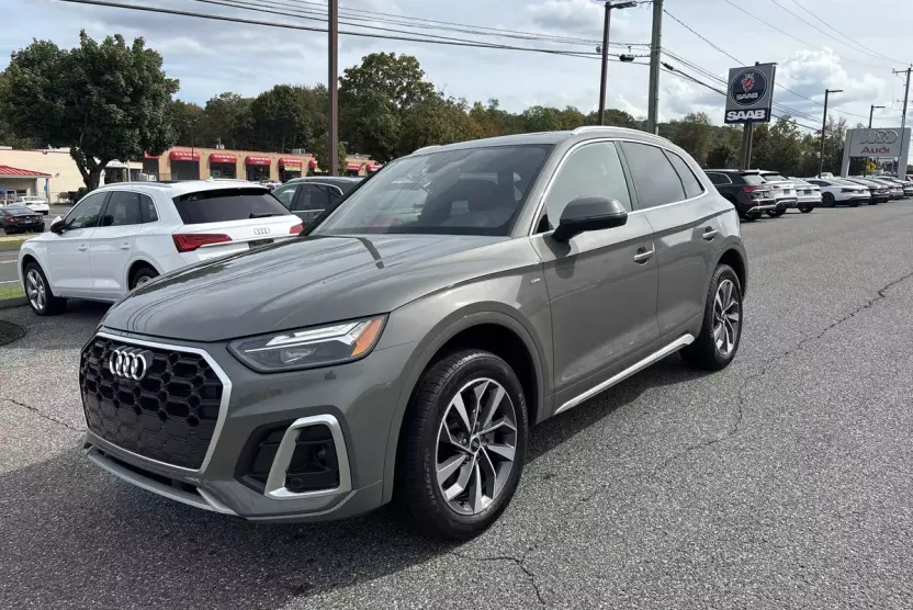 2023 Audi Q5 S line Premium Plus photo 1