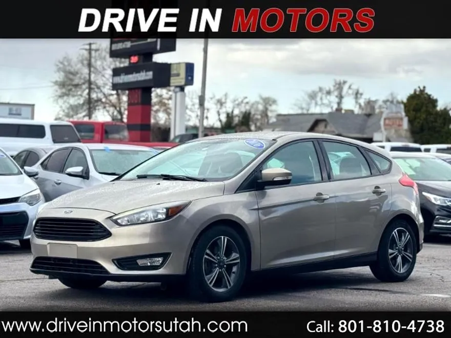 2016 Ford Focus SE photo 1