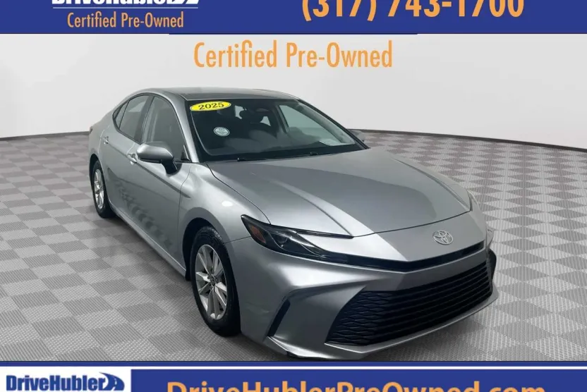 2025 Toyota Camry LE photo 1