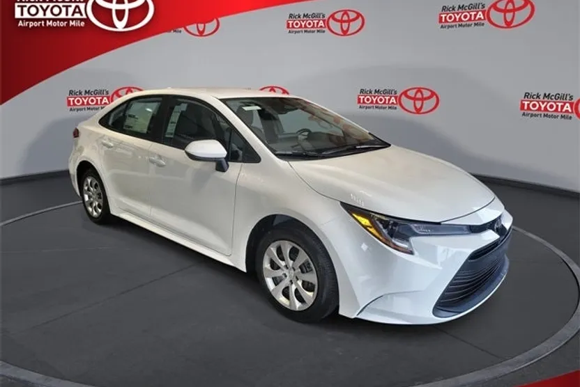 2026 Toyota Corolla LE photo 1