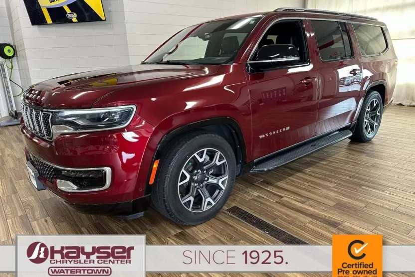2023 Jeep Wagoneer L Series III photo 1