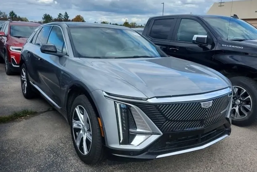 2024 Cadillac Lyriq Tech photo 1