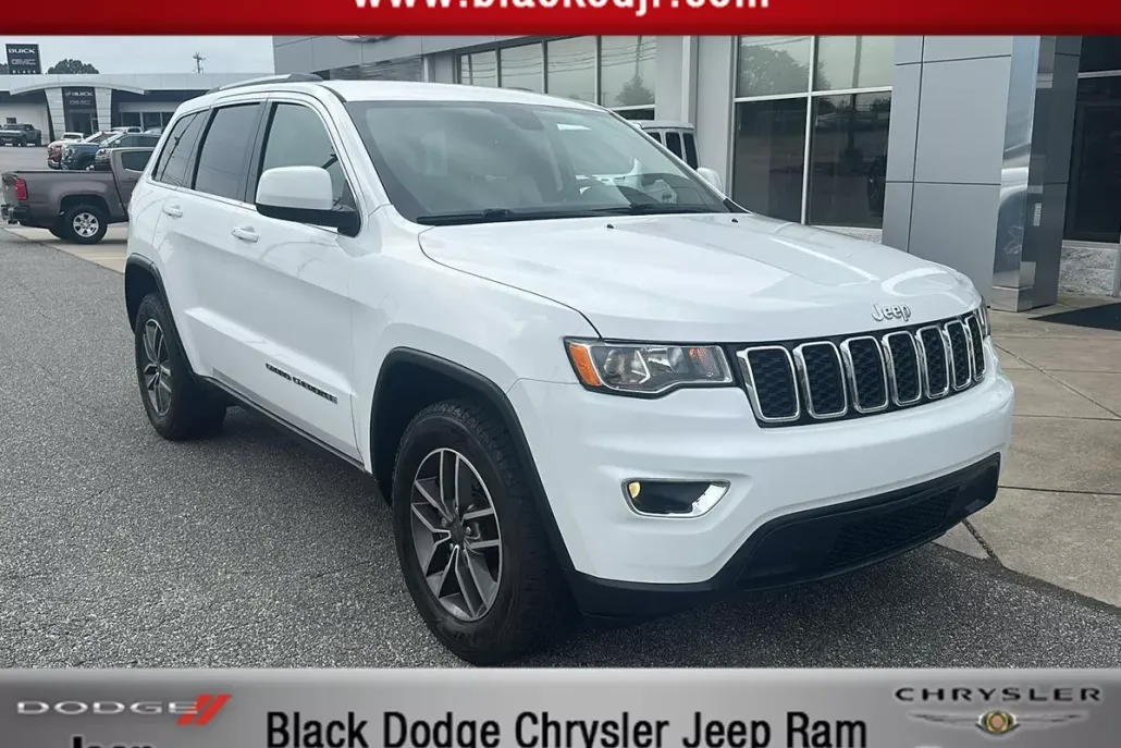 2019 Jeep Grand Cherokee Laredo E photo 1
