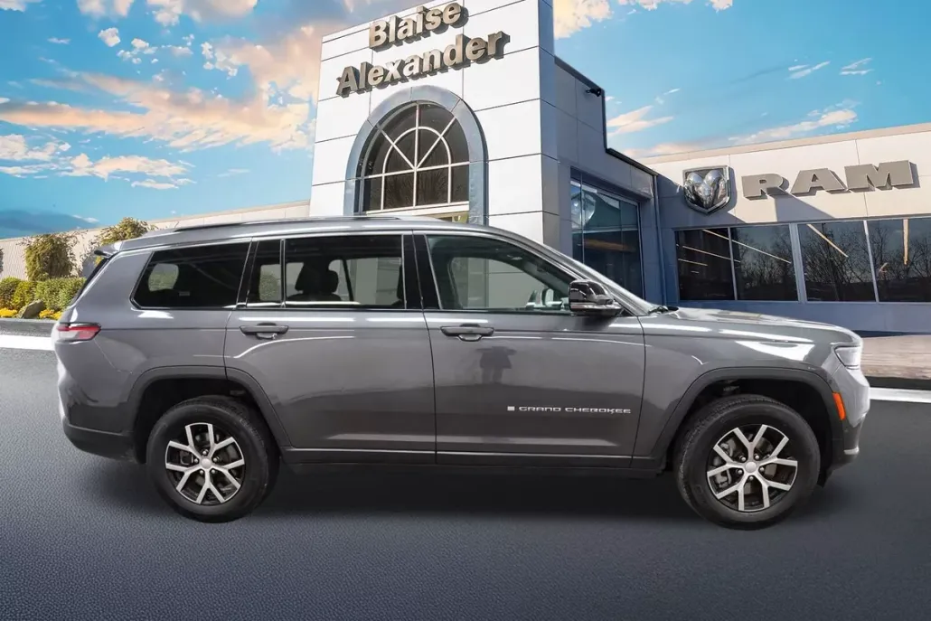 2024 Jeep Grand Cherokee Limited photo 1
