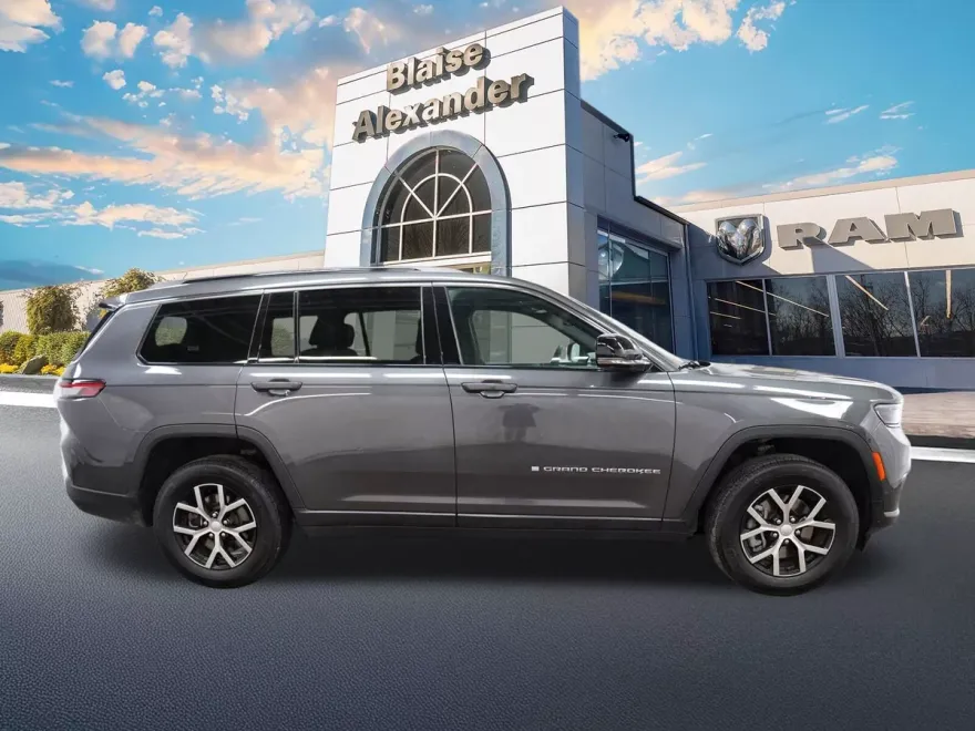 2024 Jeep Grand Cherokee Limited photo 1