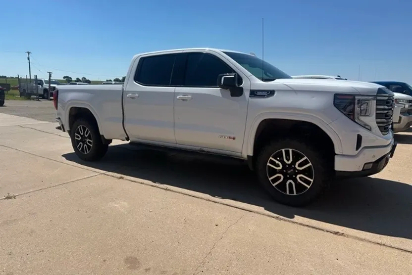 2024 Gmc Sierra 1500 AT4 photo 1