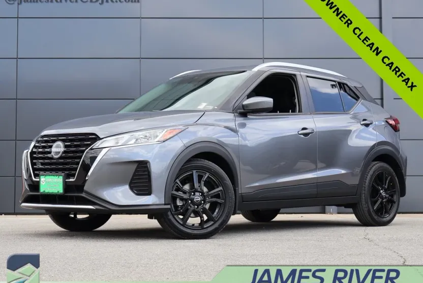 2023 Nissan Kicks SV photo 1