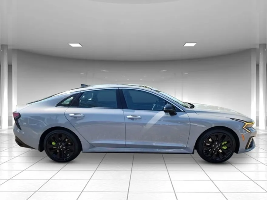 2026 Kia K5 GT photo 1