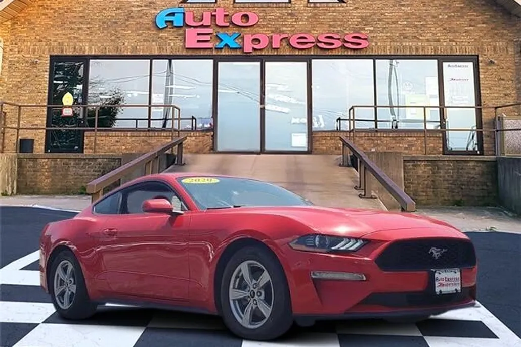 2020 Ford Mustang EcoBoost photo 1