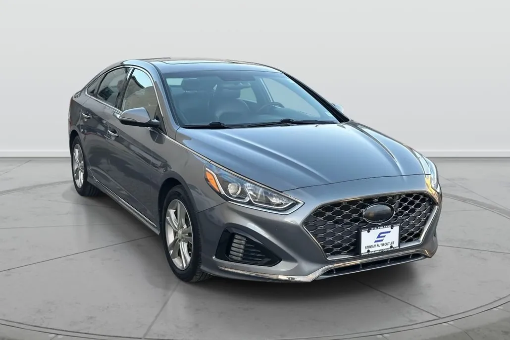 2018 Hyundai Sonata Sport photo 1