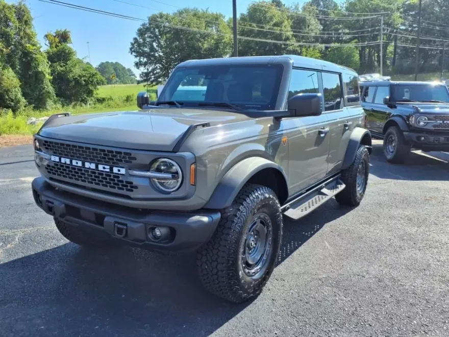 2025 Ford Bronco Badlands photo 1