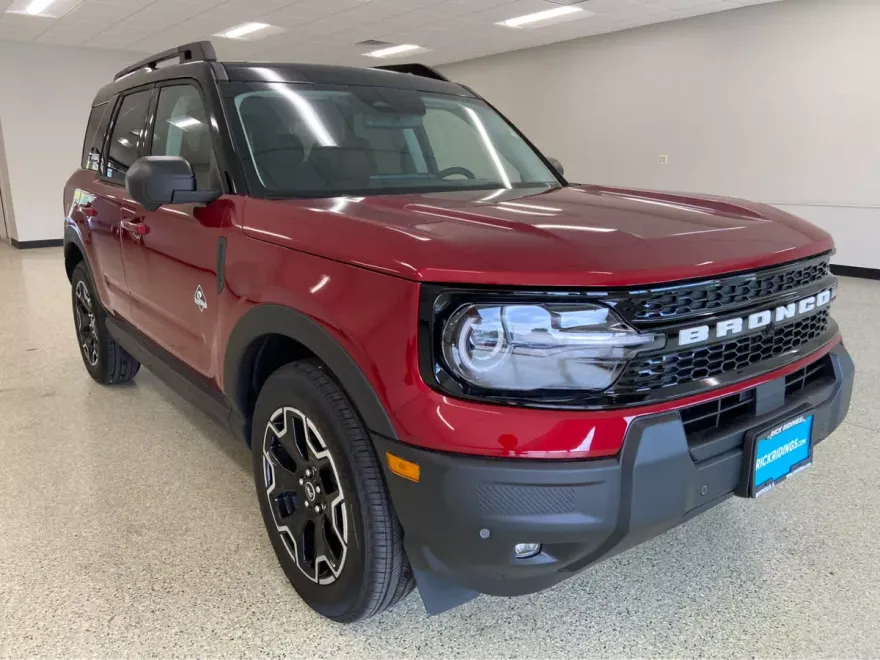 2025 Ford Bronco Sport Outer Banks photo 1