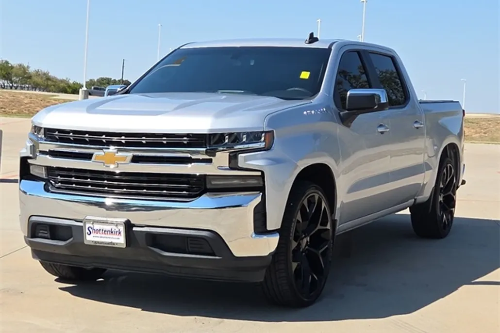 2020 Chevrolet Silverado 1500 LT photo 1