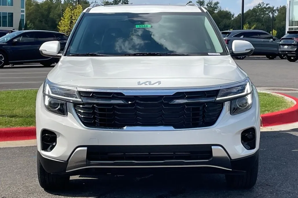 2026 Kia Seltos EX photo 1