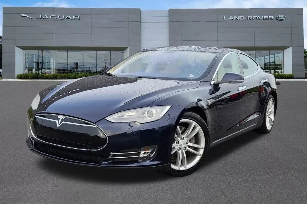2014 Tesla Model S photo 1