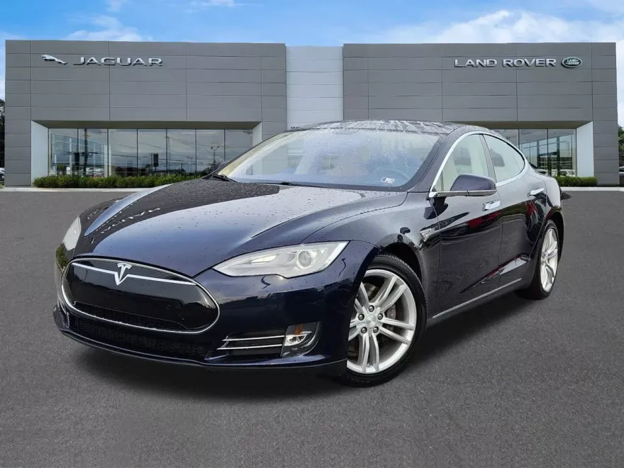2014 Tesla Model S photo 1