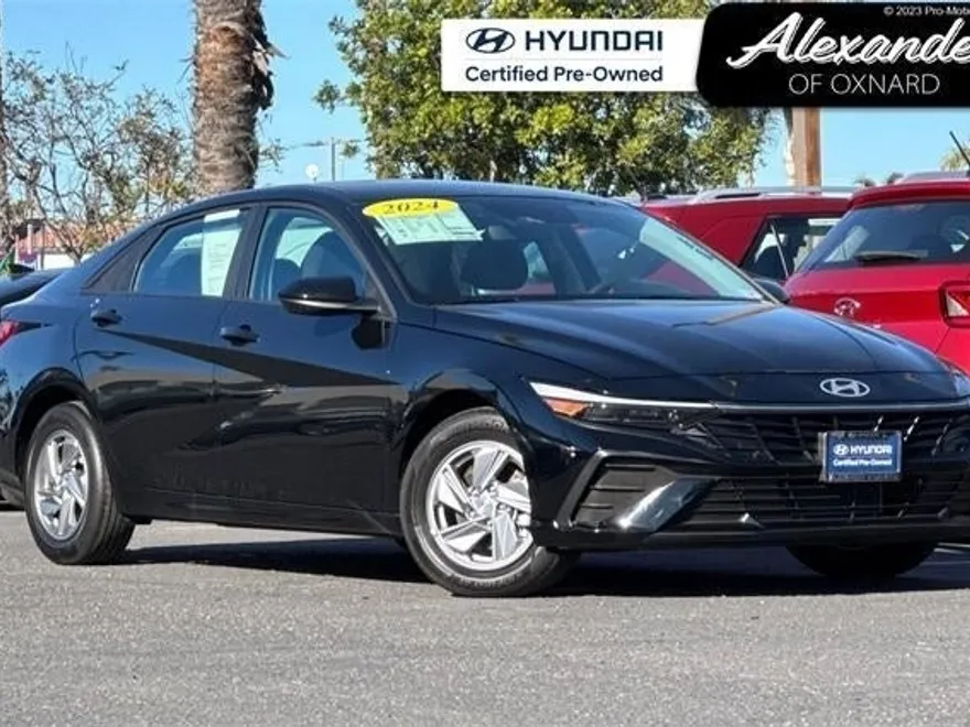 2024 Hyundai Elantra SE photo 1