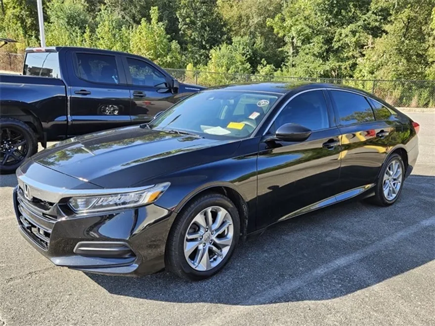 2018 Honda Accord LX photo 1