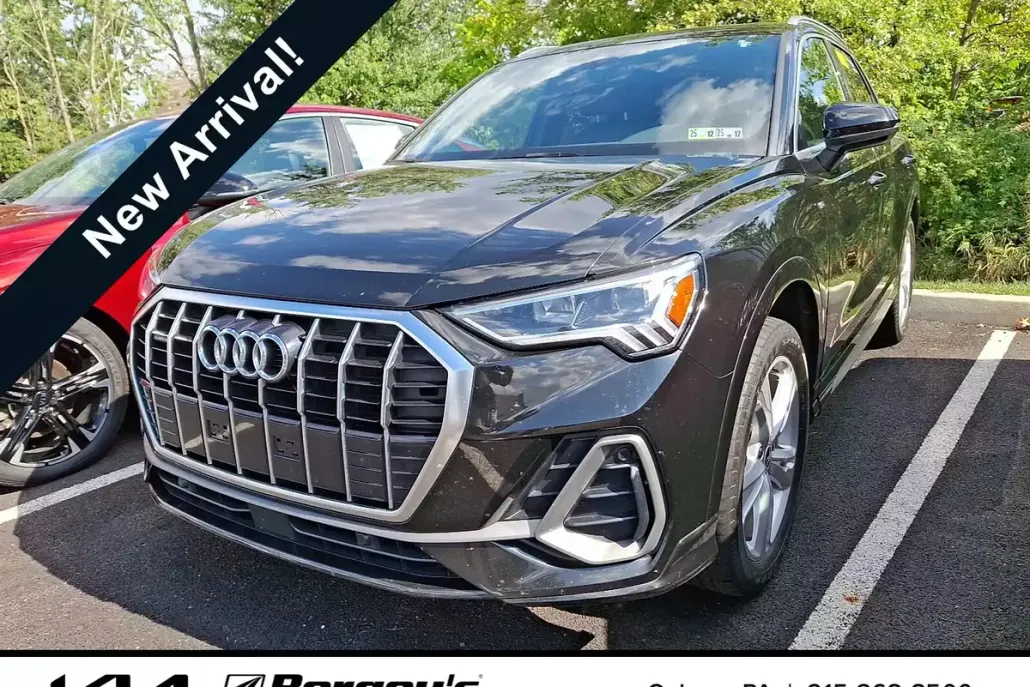 2021 Audi Q3 S line Premium Plus photo 1