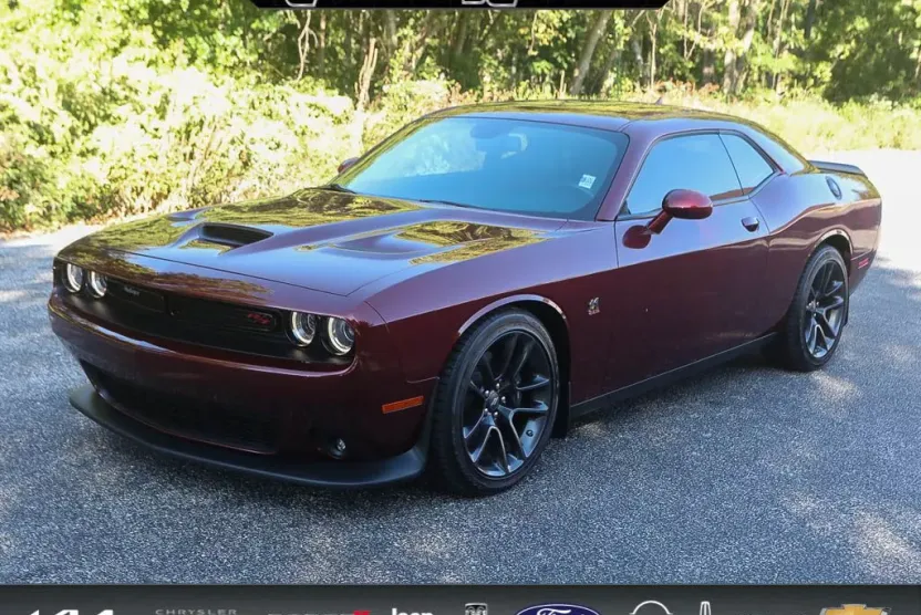 2022 Dodge Challenger R/T Scat Pack photo 1