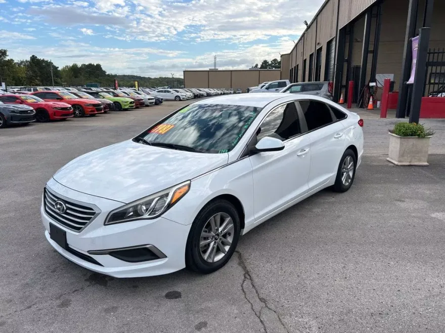 2016 Hyundai Sonata Base photo 1