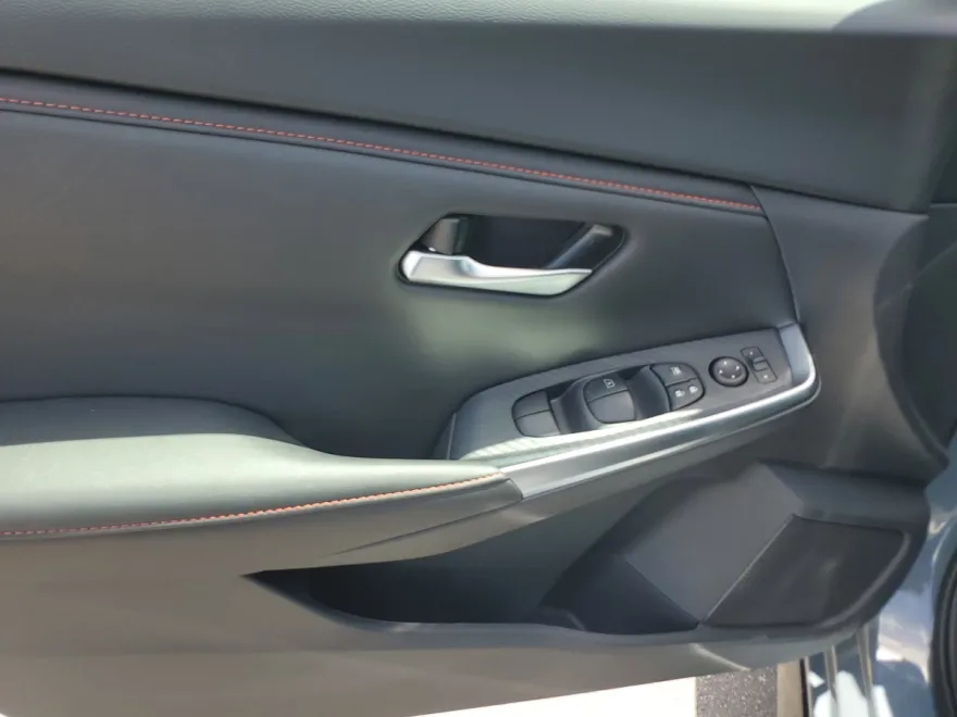 2025 Nissan Sentra SR Midnight Edition photo 1