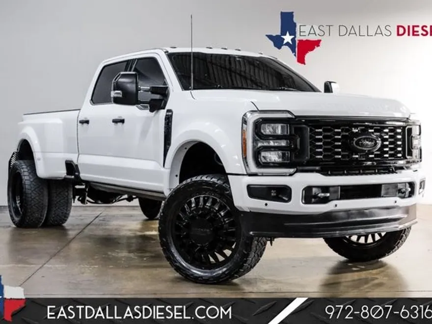 2023 Ford F-450 King Ranch photo 1