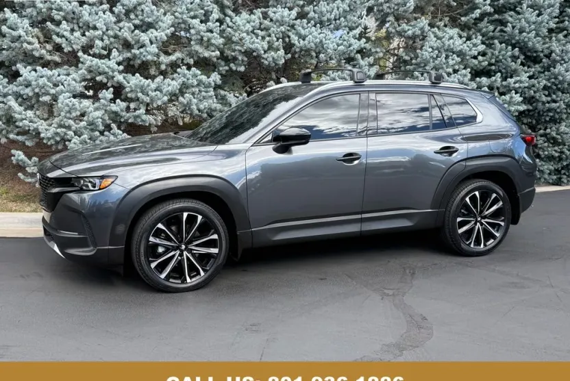 2024 Mazda CX-50 Premium photo 1