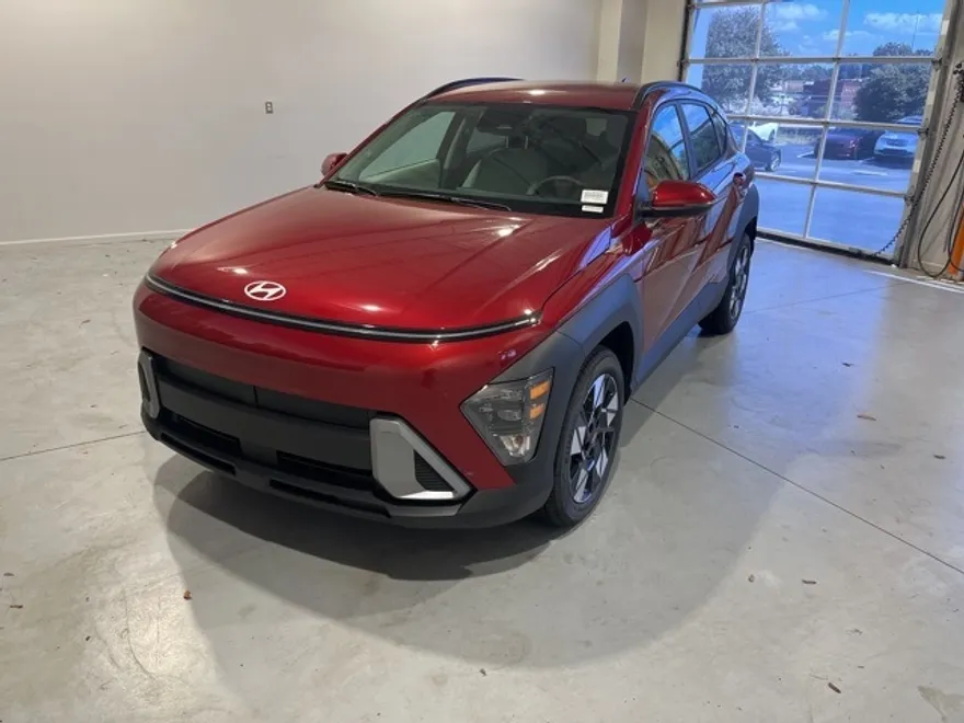 2025 Hyundai Kona SEL photo 1