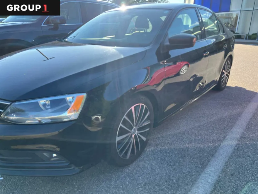 2016 Volkswagen Jetta 1.8T Sport photo 1