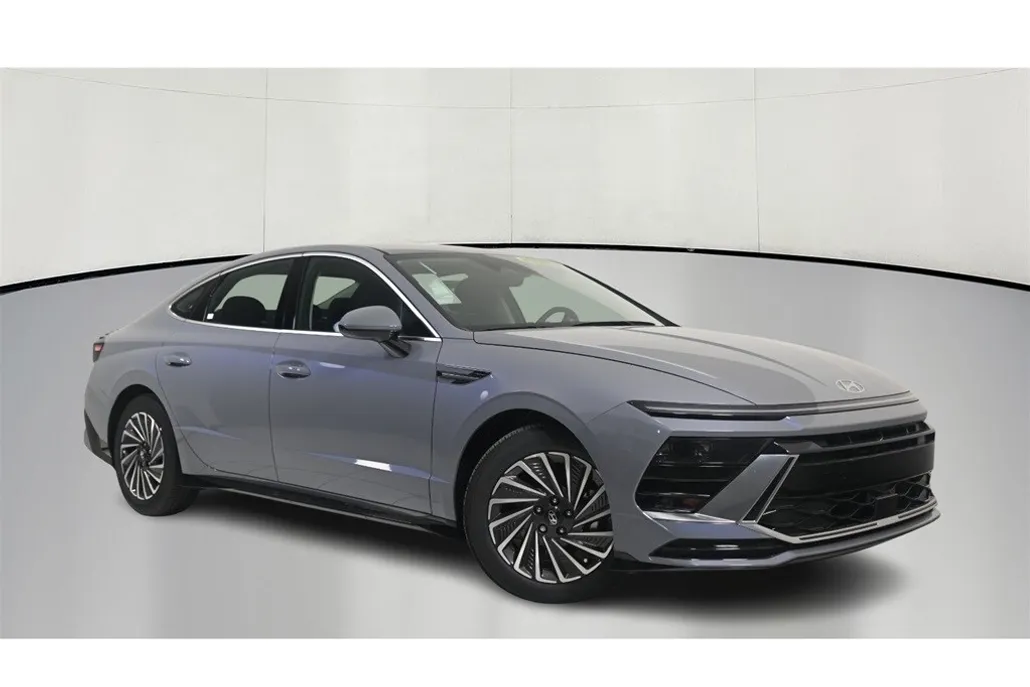 2025 Hyundai Sonata Hybrid SEL photo 1