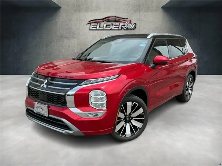 2025 Mitsubishi Outlander SEL photo 1