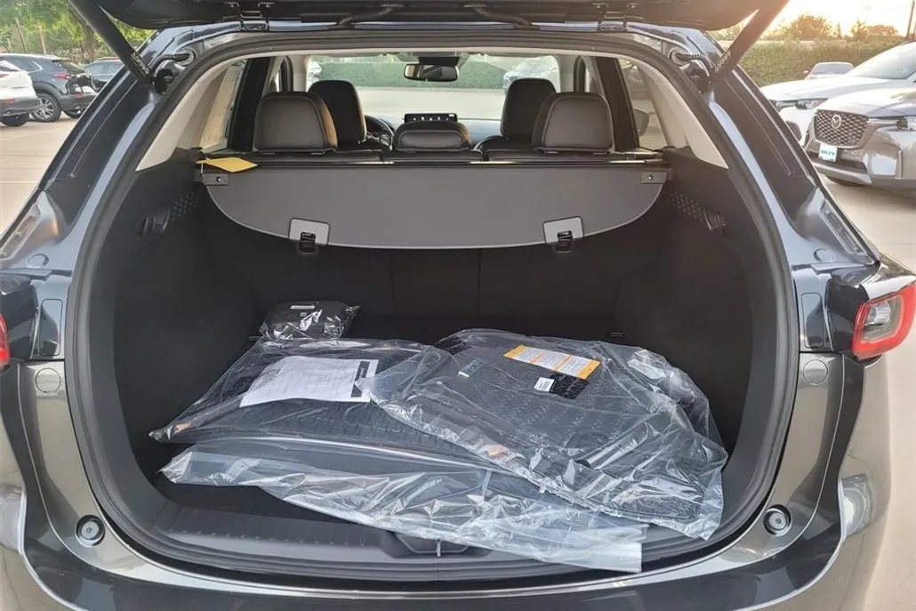 2025 Mazda CX-5 2.5 S Preferred photo 1