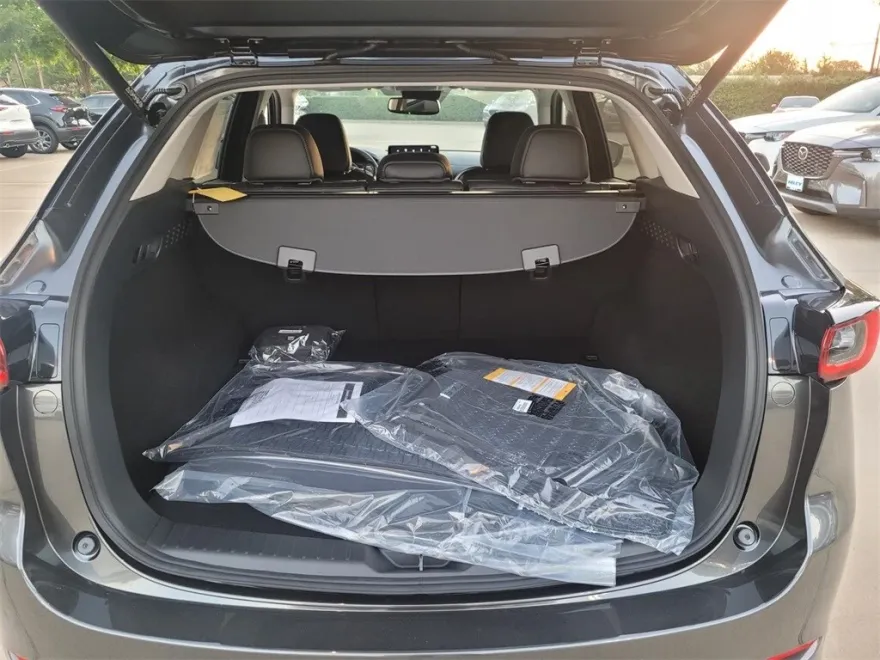 2025 Mazda CX-5 2.5 S Preferred photo 1