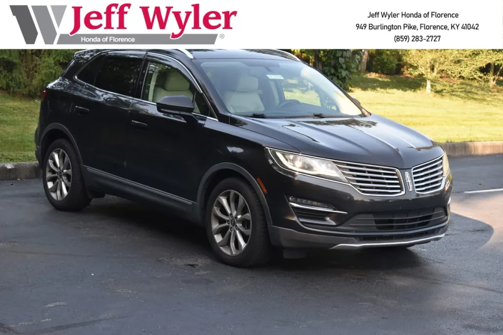 2015 Lincoln MKC Base photo 1