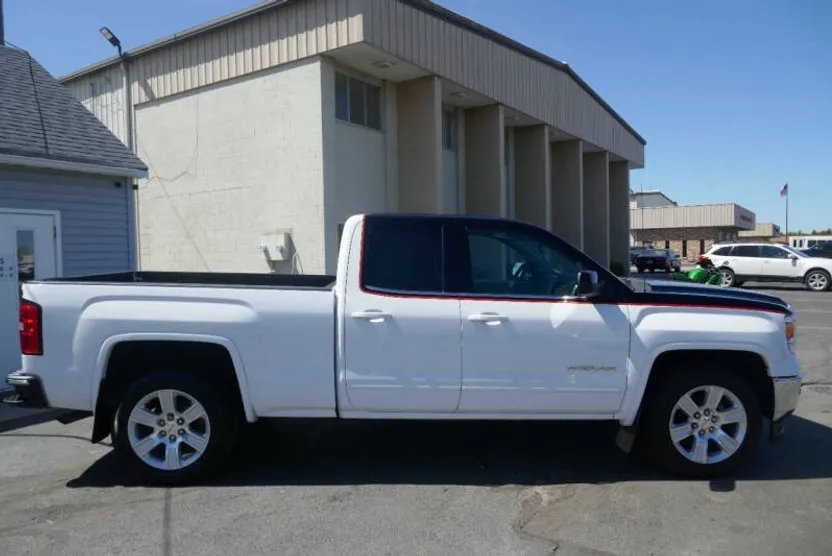 2015 Gmc Sierra 1500 SLE photo 1