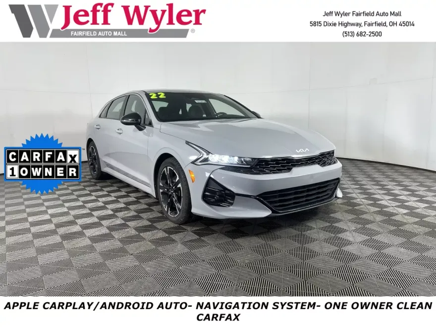 2022 Kia K5 GT-Line photo 1