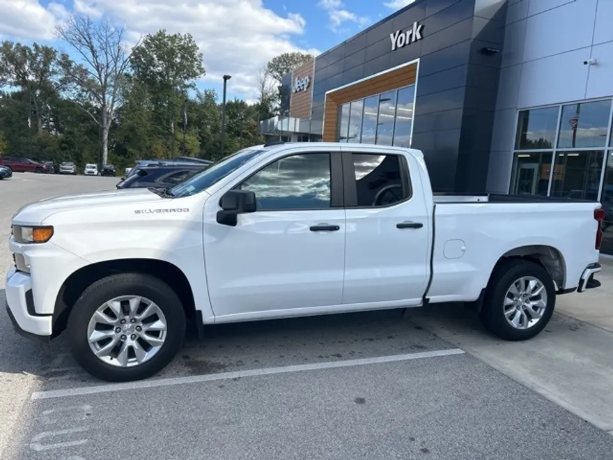 2021 Chevrolet Silverado 1500 Custom photo 1